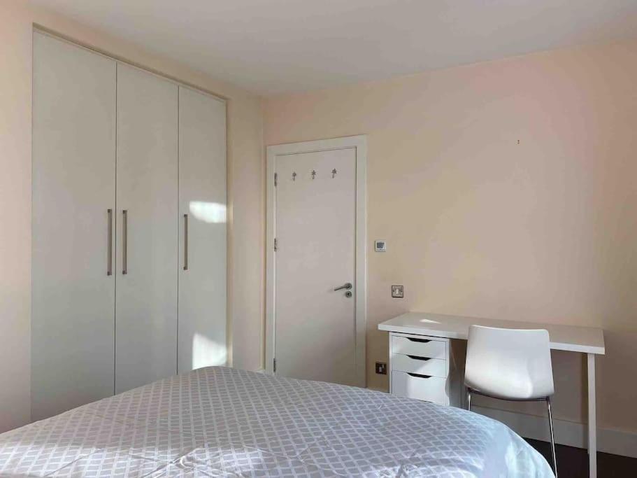 Apartmán Luxury Apart London Bridge Exteriér fotografie